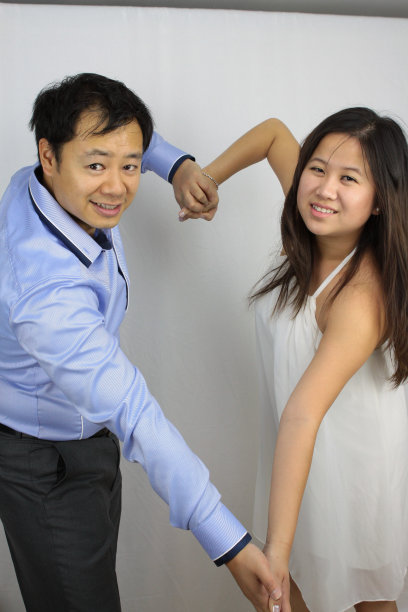 亚洲情侣图片下载