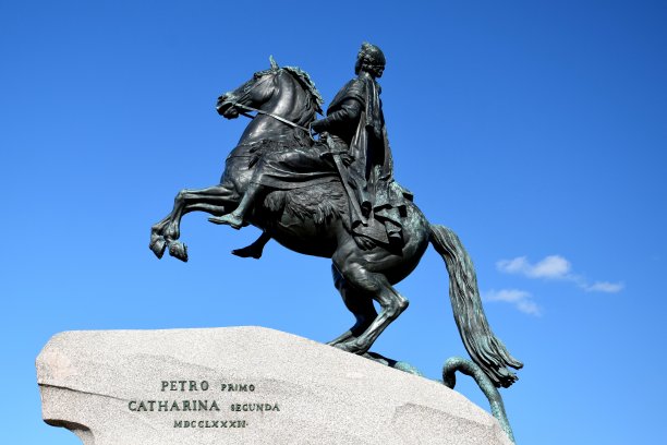 沙皇彼得大帝的青铜骑士雕像，圣彼得堡图片下载