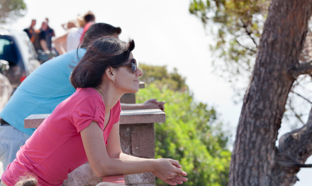 游客的观点图片下载