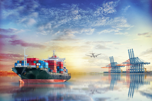 国际集装箱货轮、货运飞机远洋物流运输、货运运输、海运图片下载