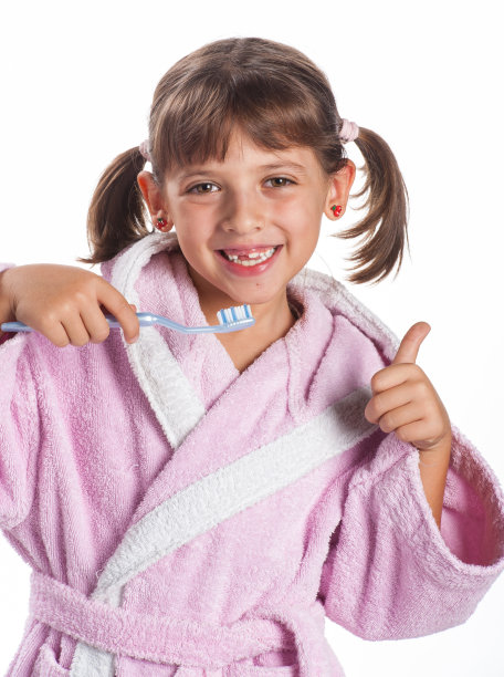 穿浴衣的小女孩图片下载