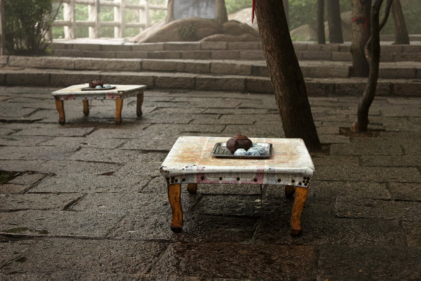 公园里的茶具图片下载