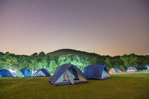 晚上露营地图片下载