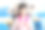 快乐的小女孩在教室里素材图片