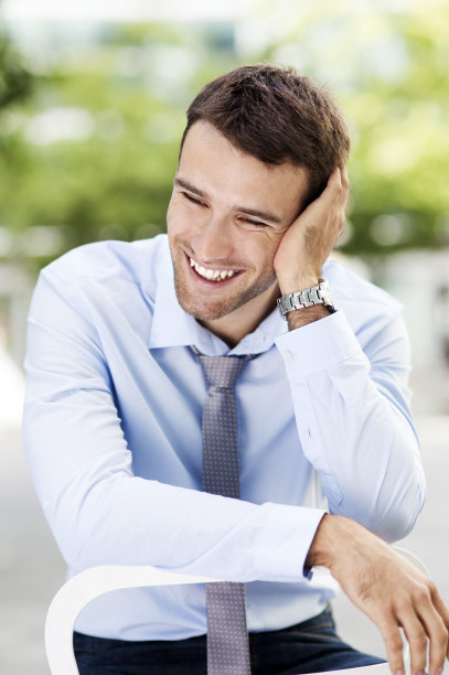 年轻的商人笑图片下载