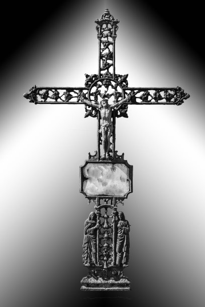 耶稣基督在锻铁十字架上图片下载