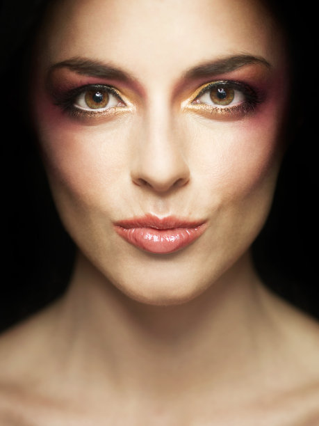 化妆的漂亮女人图片下载