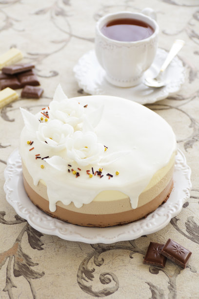 巧克力蛋糕“三块巧克力”。图片下载