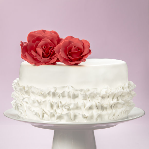 蛋糕优雅的糖红玫瑰图片下载