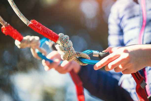 登山者的安全设备图片下载