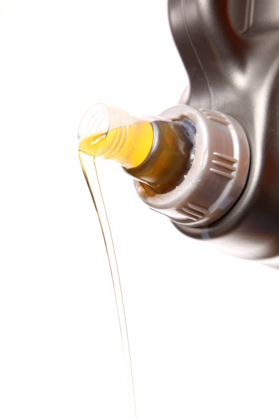 能与汽车机油浇隔离吗图片下载