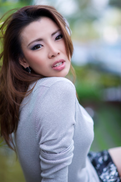 美丽的亚洲女人肖像图片下载