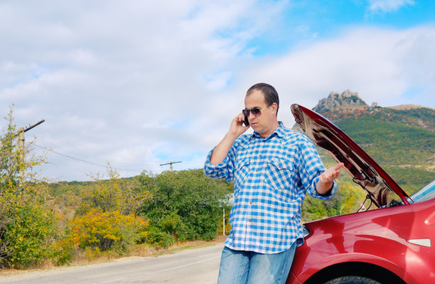 一个成年人打来电话表示支持图片下载