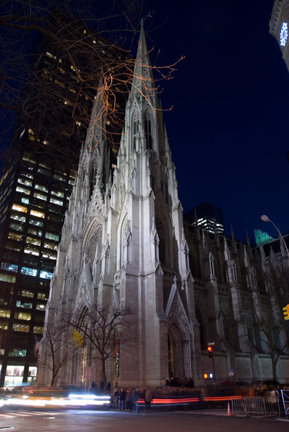 圣帕特里克大教堂的夜晚图片下载