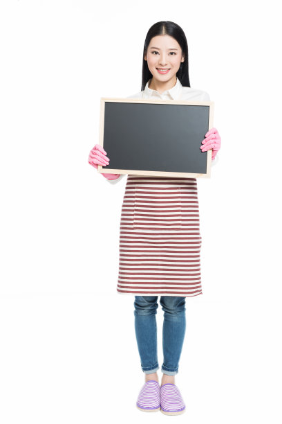 清洁女工展示空白的指示牌图片下载