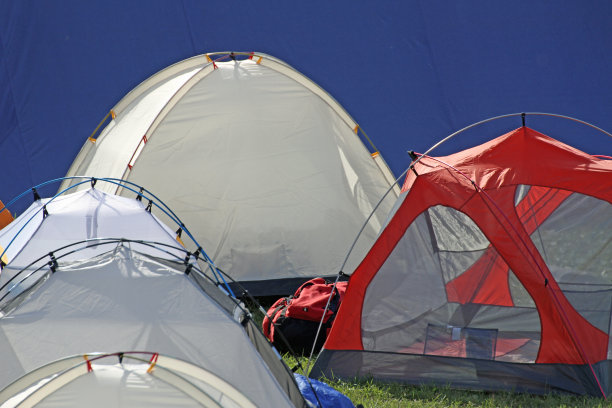 为探险准备的帐篷圆顶小屋图片下载