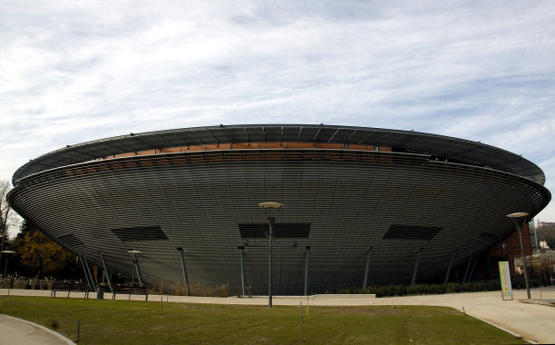 圆的国会大厦图片下载