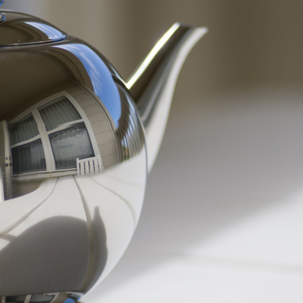 反光银茶壶图片下载