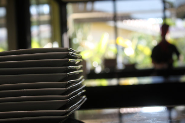 盘子和厨师图片下载