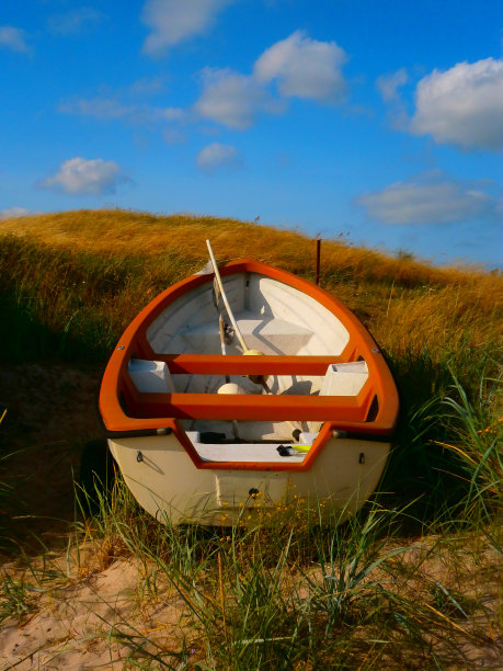 船在沙滩图片下载