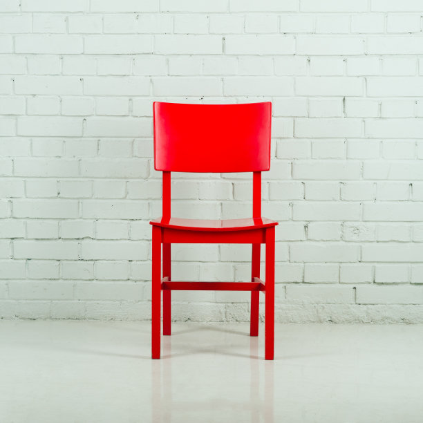 红木椅上图片下载