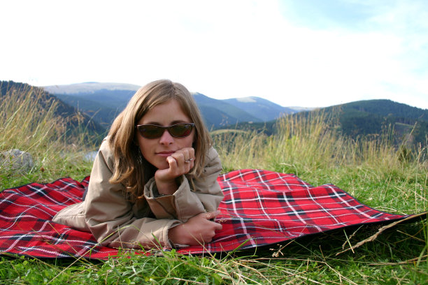 独自一人在自然图片下载