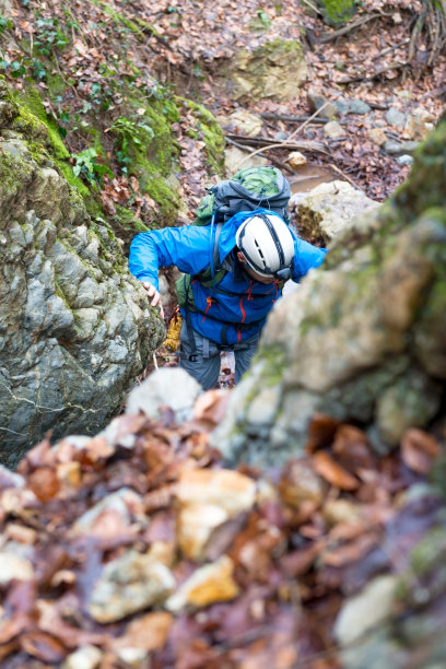 攀登山图片下载