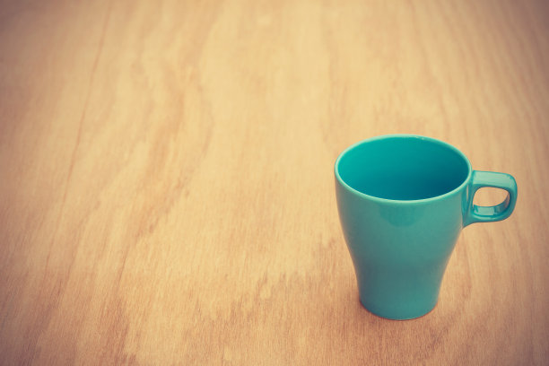 咖啡杯在咖啡店-复古效果风格图片图片下载