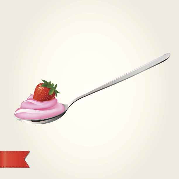 勺子上放草莓的酸奶。图片下载