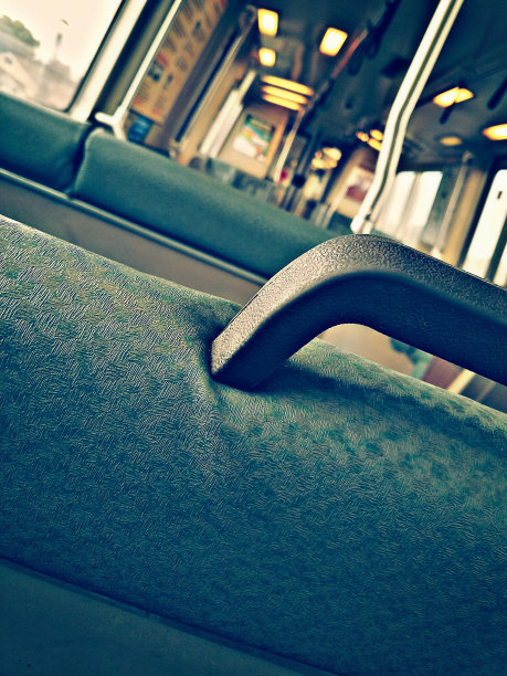 孤独的火车图片下载