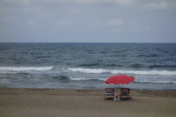 在沙滩上图片下载