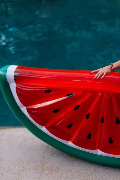 享受晒黑。假期的概念。图片下载