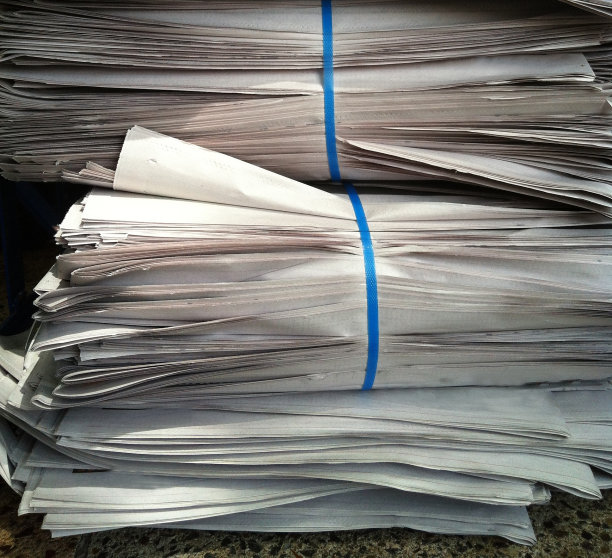 堆报纸图片下载