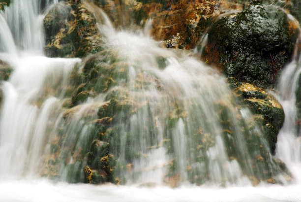 瀑布的石头图片下载
