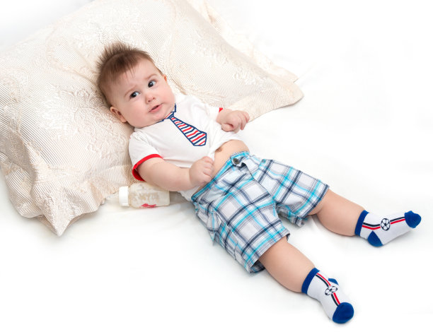 小婴儿饭后图片下载