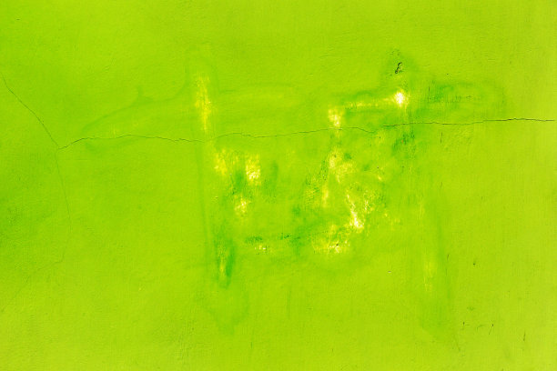 创意美丽明亮的绿色背景，裂缝和划痕图片下载