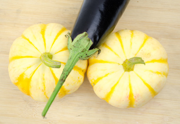 小南瓜和茄子图片下载