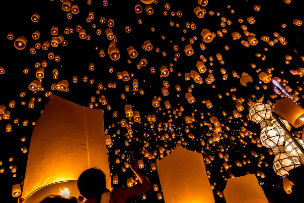 清迈的浮灯图片下载