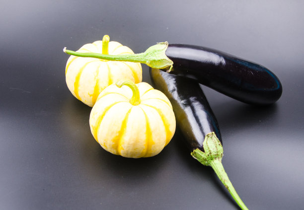 小南瓜和茄子图片下载