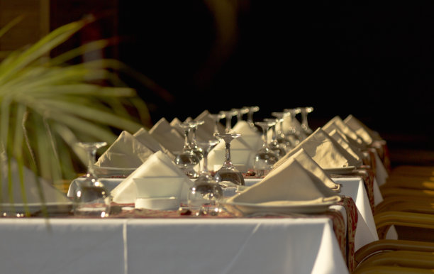 餐厅的餐桌图片下载