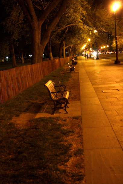 公园的长椅上图片下载