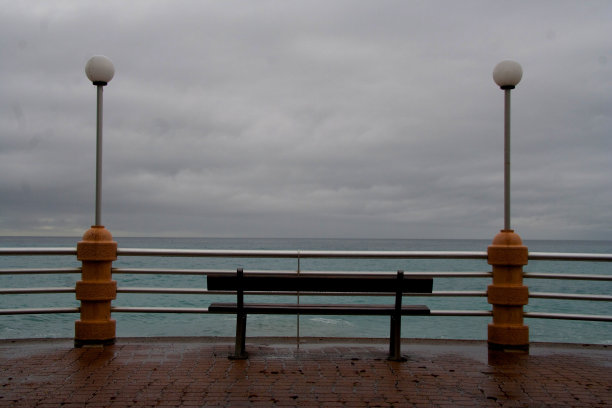 waiting,等待图片下载