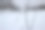 雪在草地上图片下载