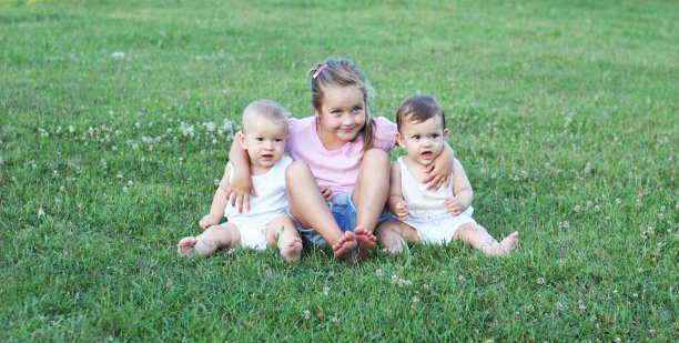 孩子们喜欢户外活动图片下载