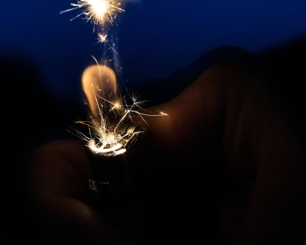 闪闪发光的时刻图片下载