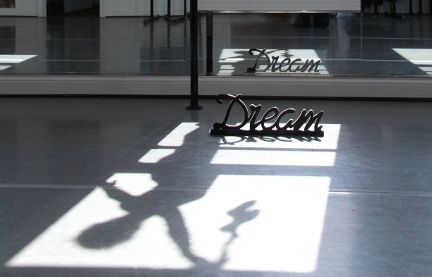 跳舞的梦想图片下载