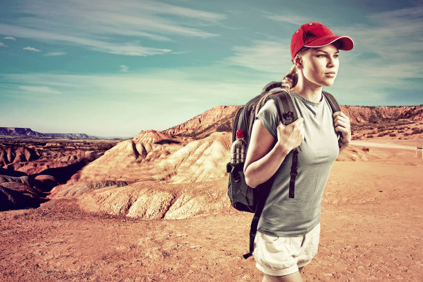 女人旅行图片下载