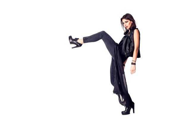 摇滚风格美丽的年轻女子。模型。化妆图片下载