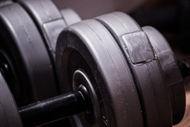 老黑胶哑铃图片下载