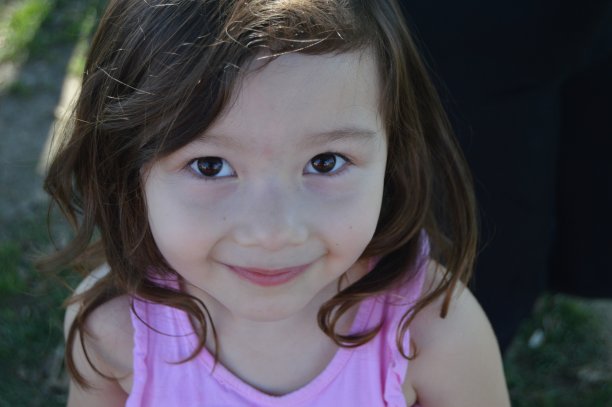 可爱的女孩图片下载